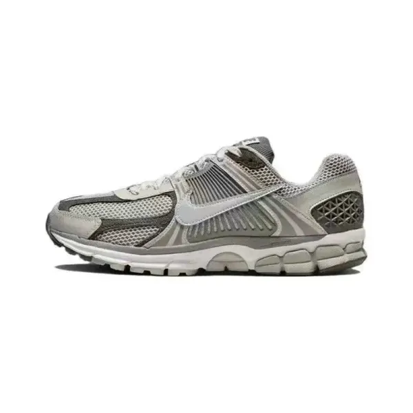 Nike Zoom Vomero 5 Multicolor Running Shoes - 9