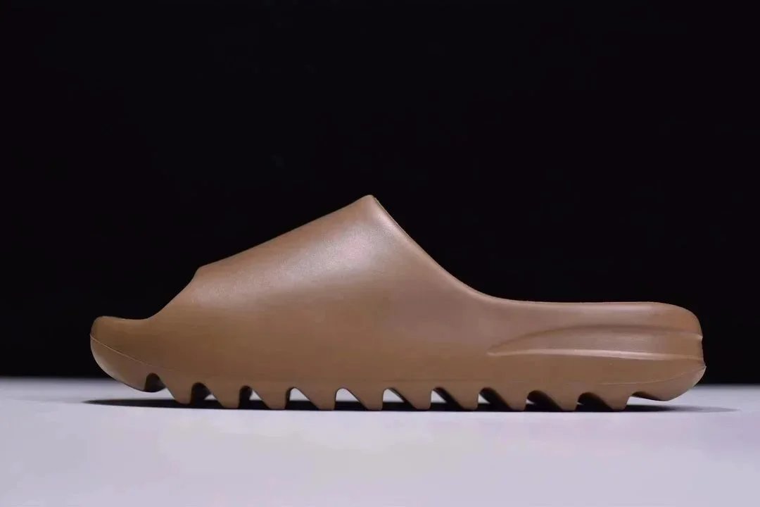 Adidas Yeezy Slide Onyx Slippers - 7