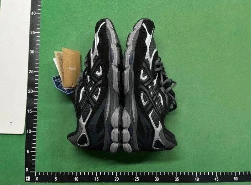 Asics Gel-Kayano 14 Black/Gray Sneakers