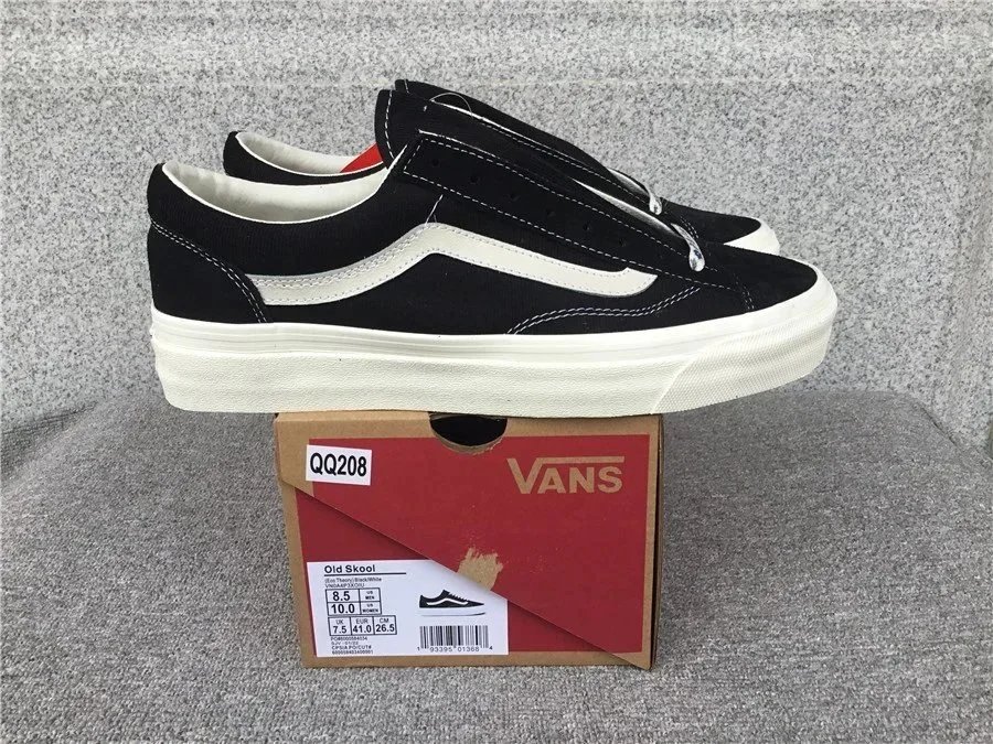 Vans Ward Navy Canvas Slip-On Sneakers - 9