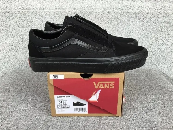 Vans Ward Navy Canvas Slip-On Sneakers - 10