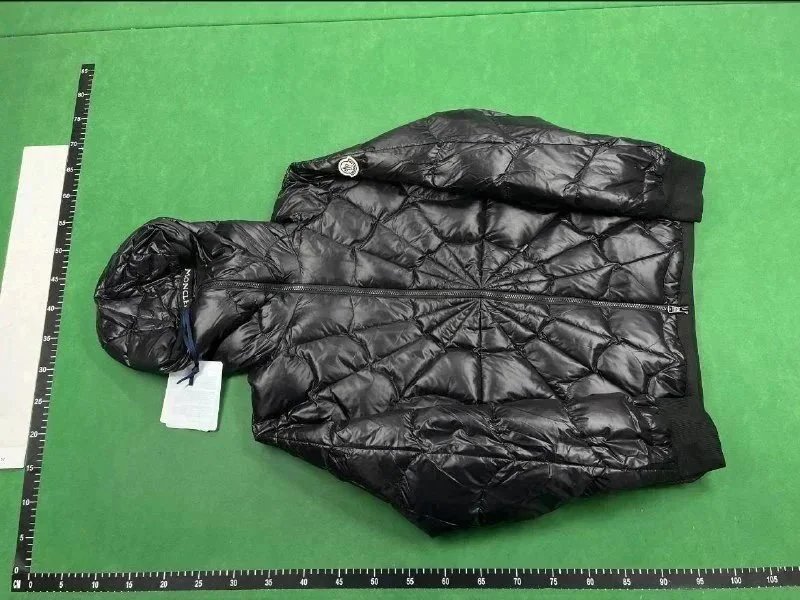 Moncler Hooded Down Vest Army Green - 5
