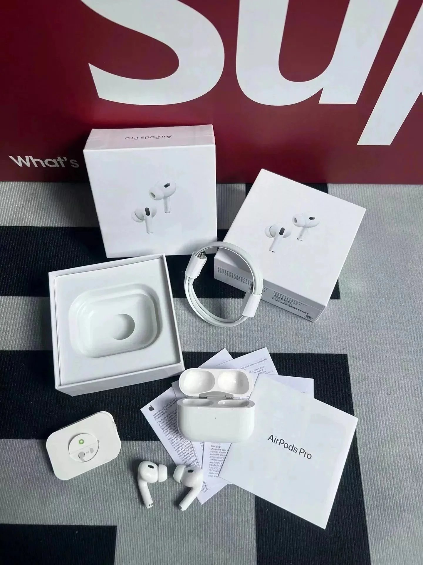 Apple AirPods Pro (2nd Generation) White TWS Earbuds - 6