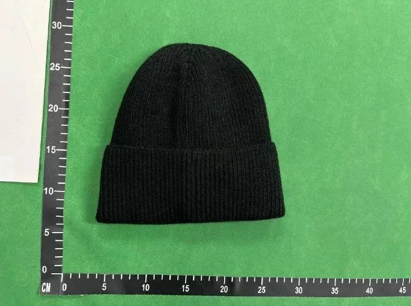 Louis Vuitton Damier Graphite Beanie Gray - 4