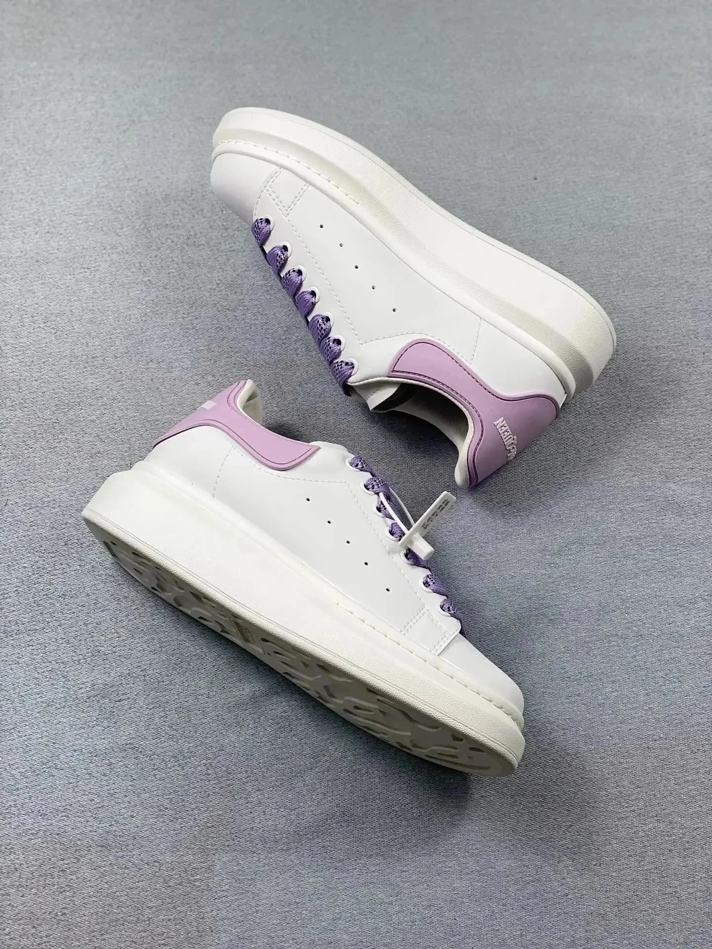 Alexander McQueen Oversized Sneakers White Gold Stripe Chunky Sneakers - 7