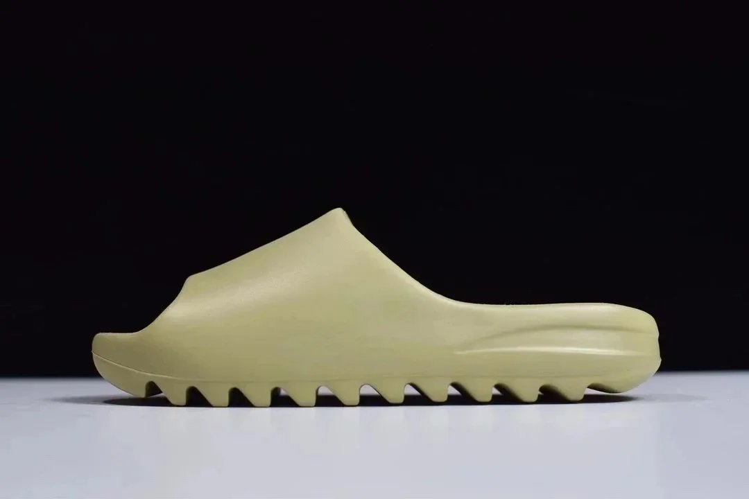 Adidas Yeezy Slide Onyx Slippers - 9