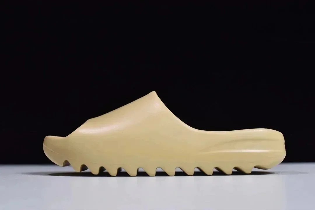 Adidas Yeezy Slide Onyx Slippers - 11