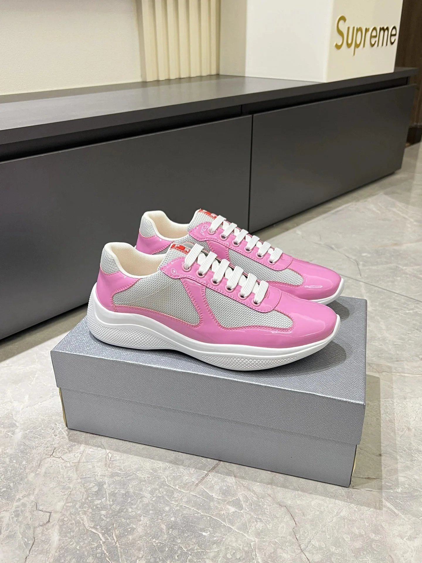 Unbranded Sneakers Low-Top Mesh and Patent Lace-Up — 10