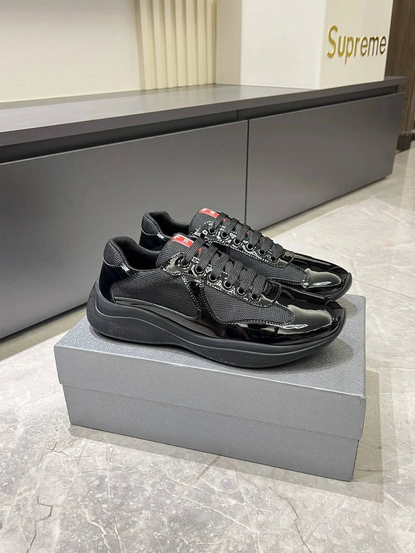 Unbranded Sneakers Low-Top Mesh and Patent Lace-Up image 3