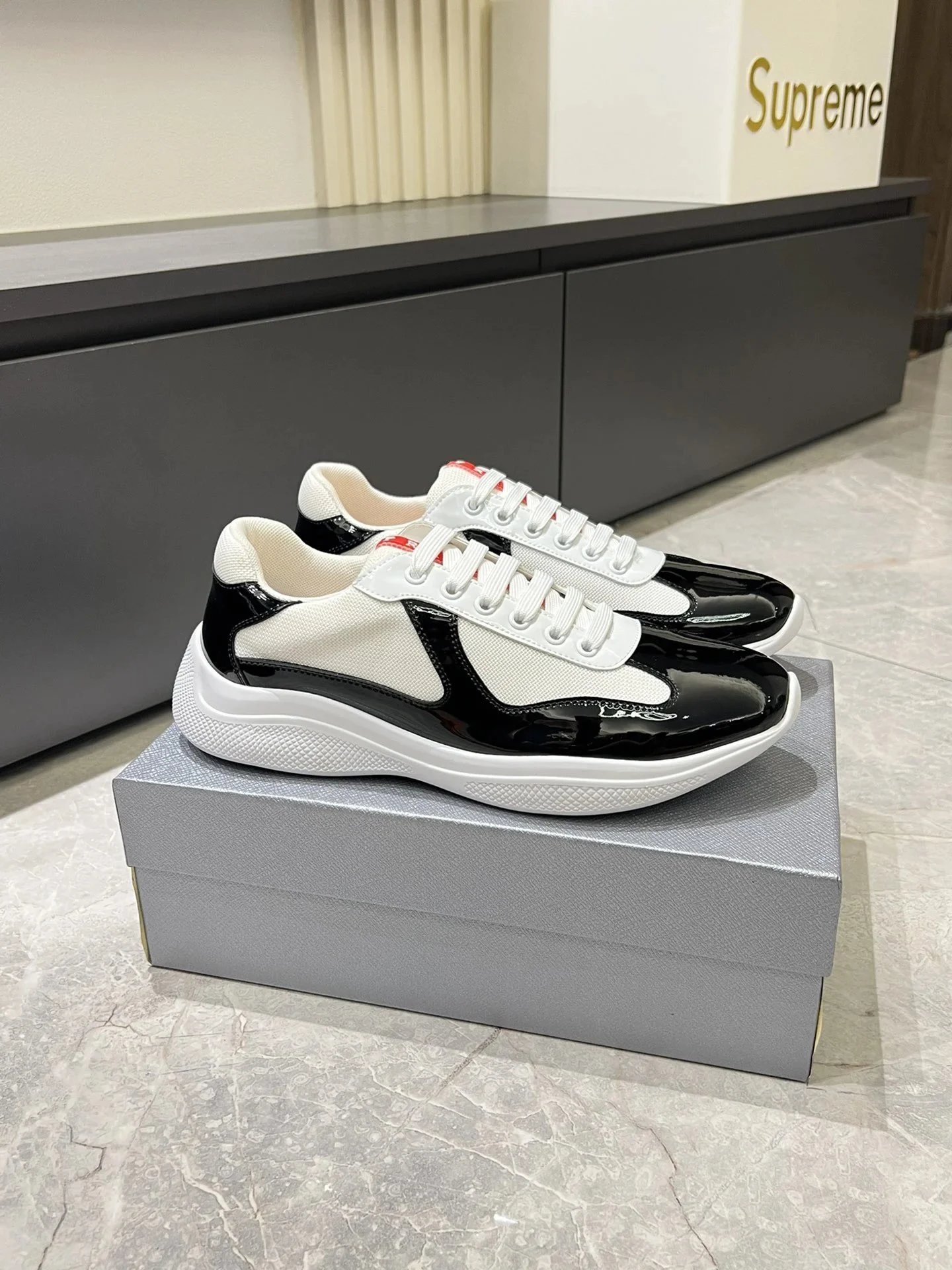 Unbranded Sneakers Low-Top Mesh and Patent Lace-Up — 4