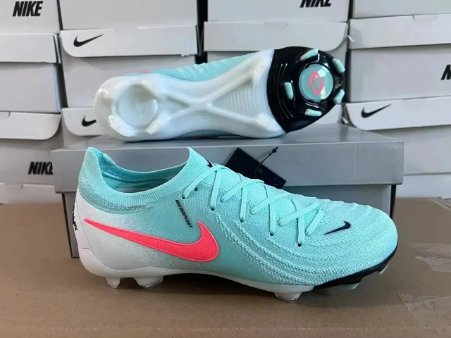 Nike Sneakers Low-Top Football Cleats product detail image 2