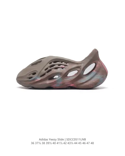 Adidas Yeezy Slide Bone Sneakers - 7