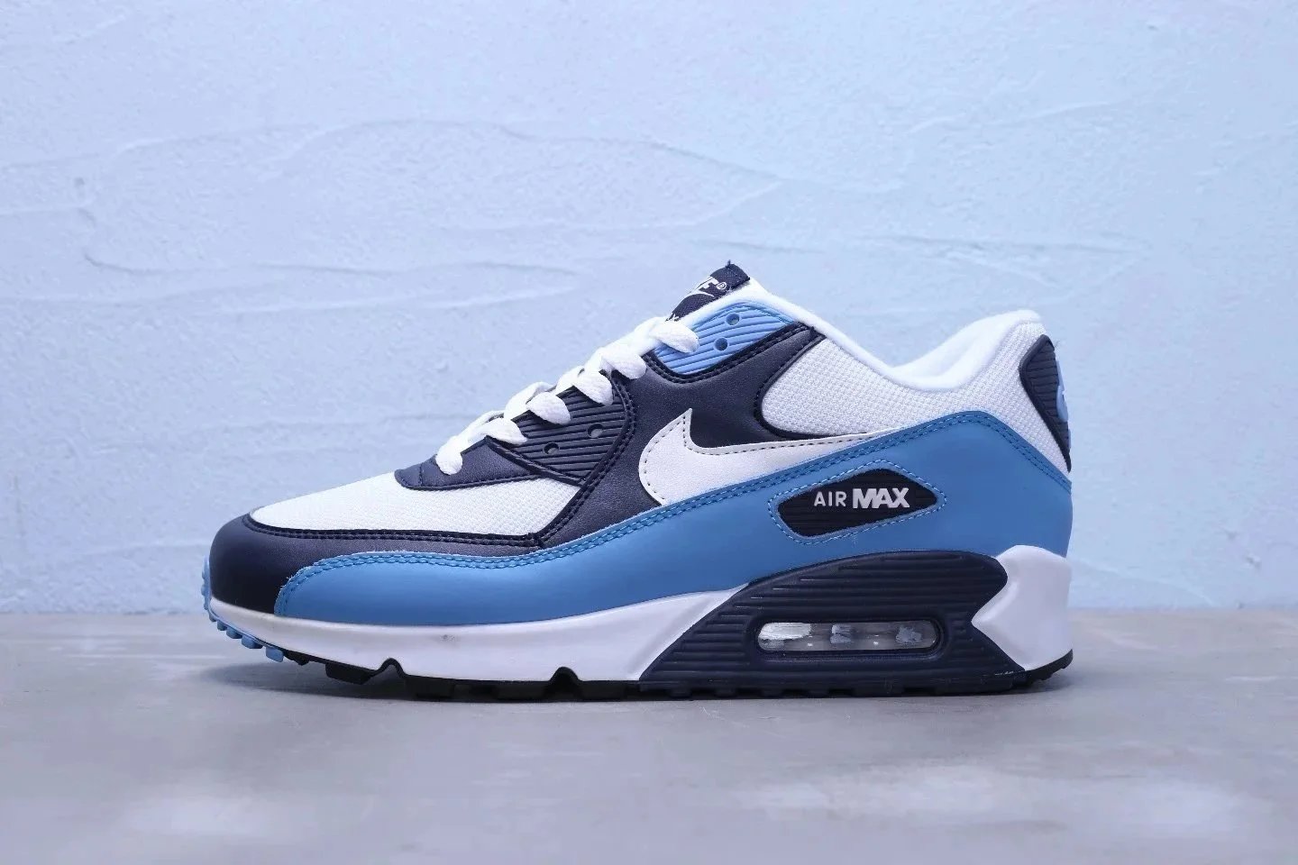 Nike Air Max 90 Blue and White Sneakers - 1