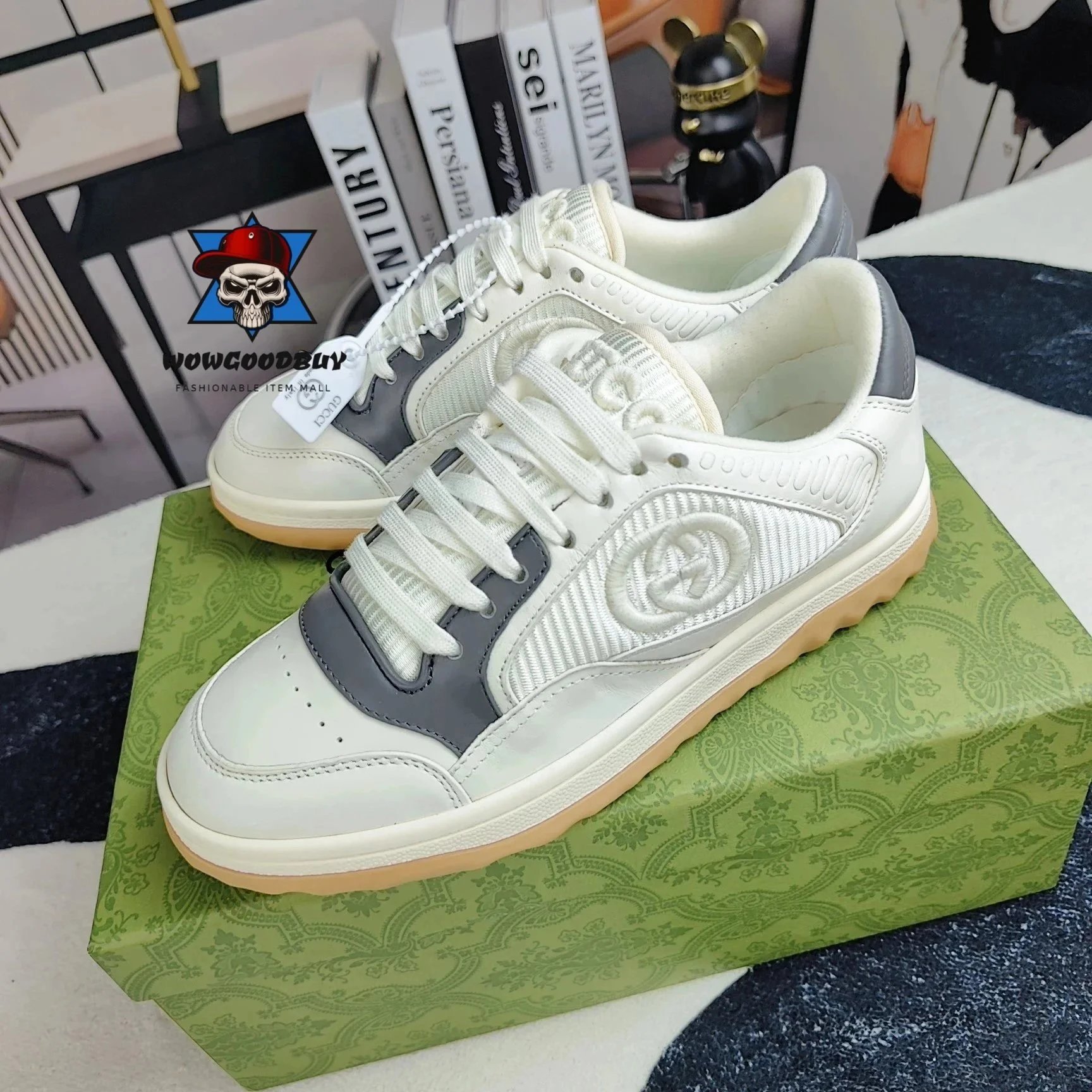 Gucci Rhyton Low-Top White and Sky Blue Sneakers - 9