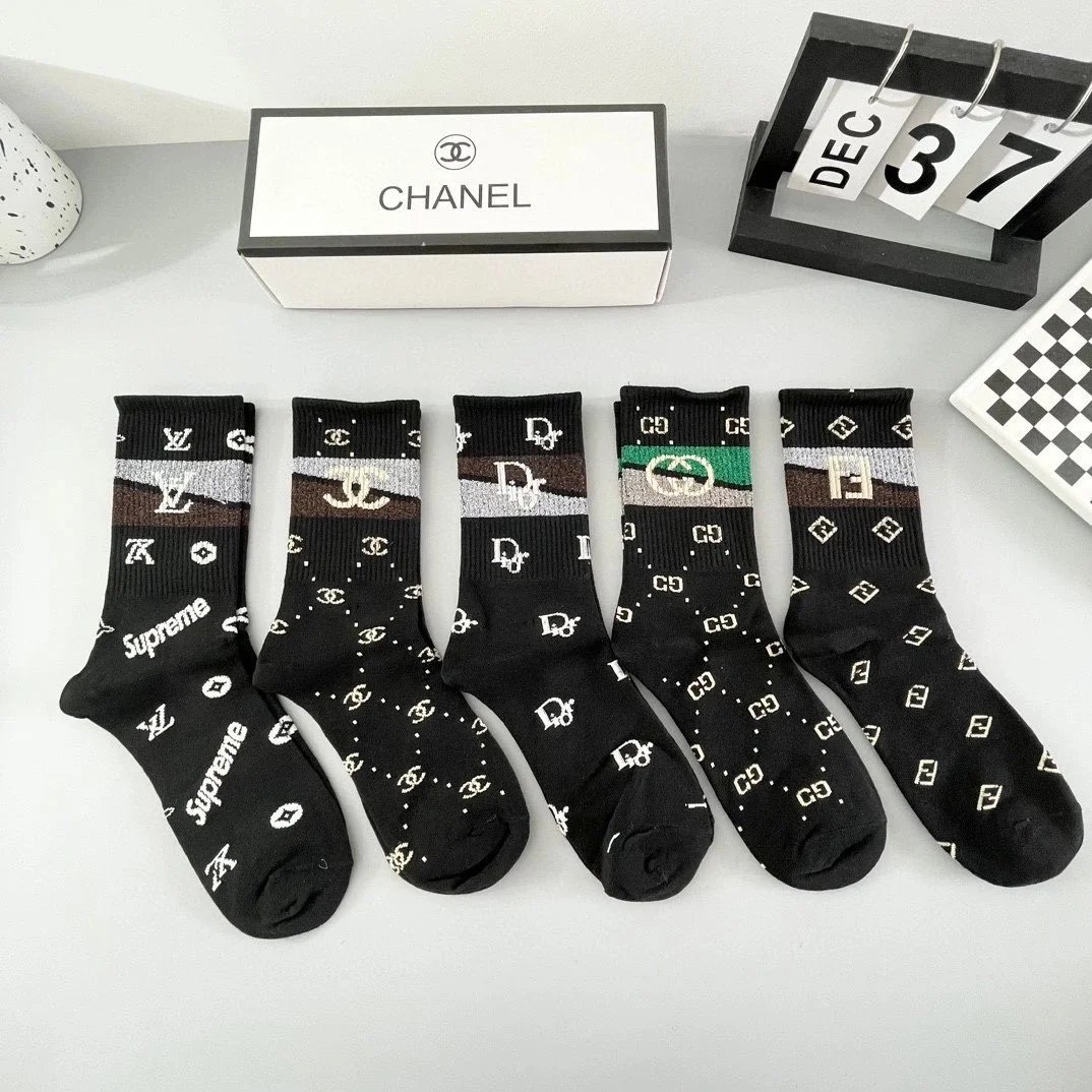 Prada Logo Socks Collection Black and White Socks - 7