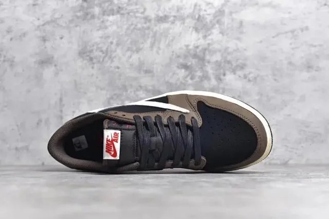 Travis Scott x Air Jordan 1 Low OG 'Reverse Mocha' Sneakers - 6