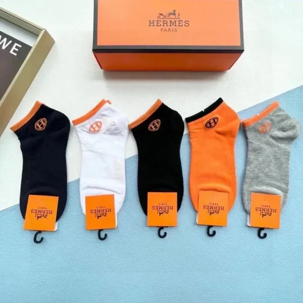Hermès Logo-Embroidered Ankle Socks in Black, White, Orange, Gray - 1