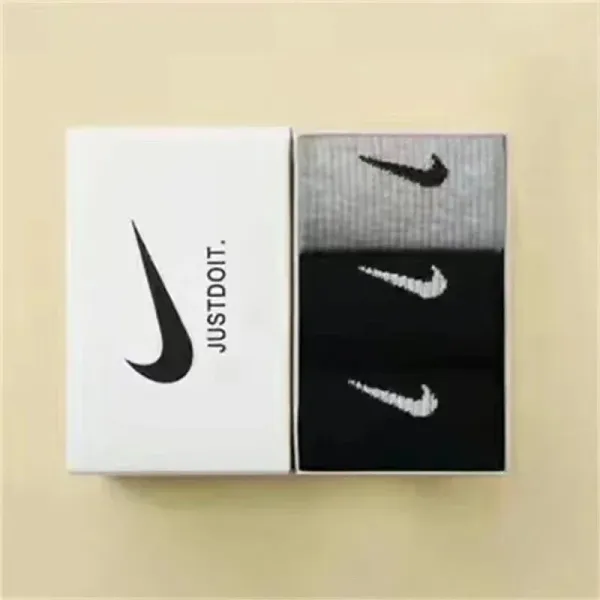 Nike Swoosh Logo Crew Socks Black/Gray Socks - 1