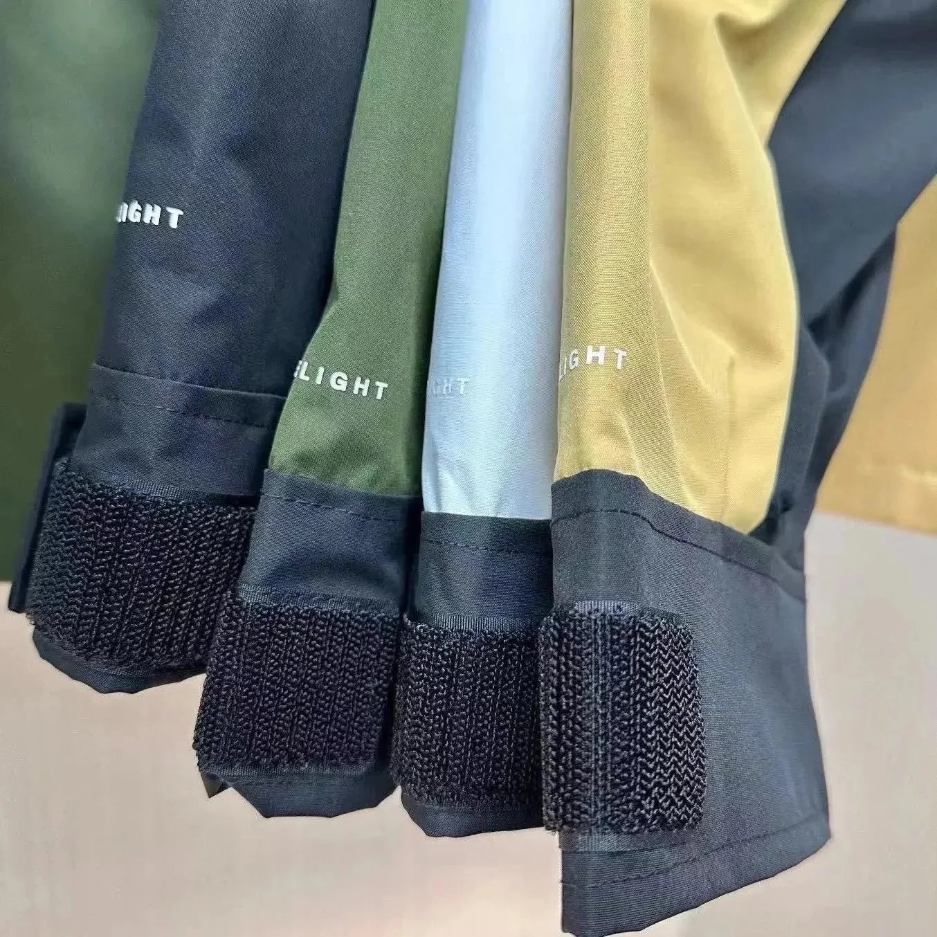 The North Face Mountain Light Jacket White/Black Gore-Tex Outerwear - 5