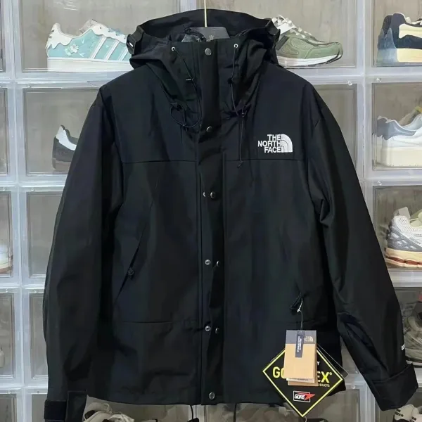 The North Face Mountain Light Jacket White/Black Gore-Tex Outerwear - 10