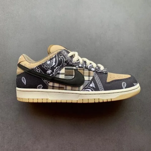Nike SB Dunk Low Travis Scott x Fragment Design Bandana Plaid Sneakers - 1