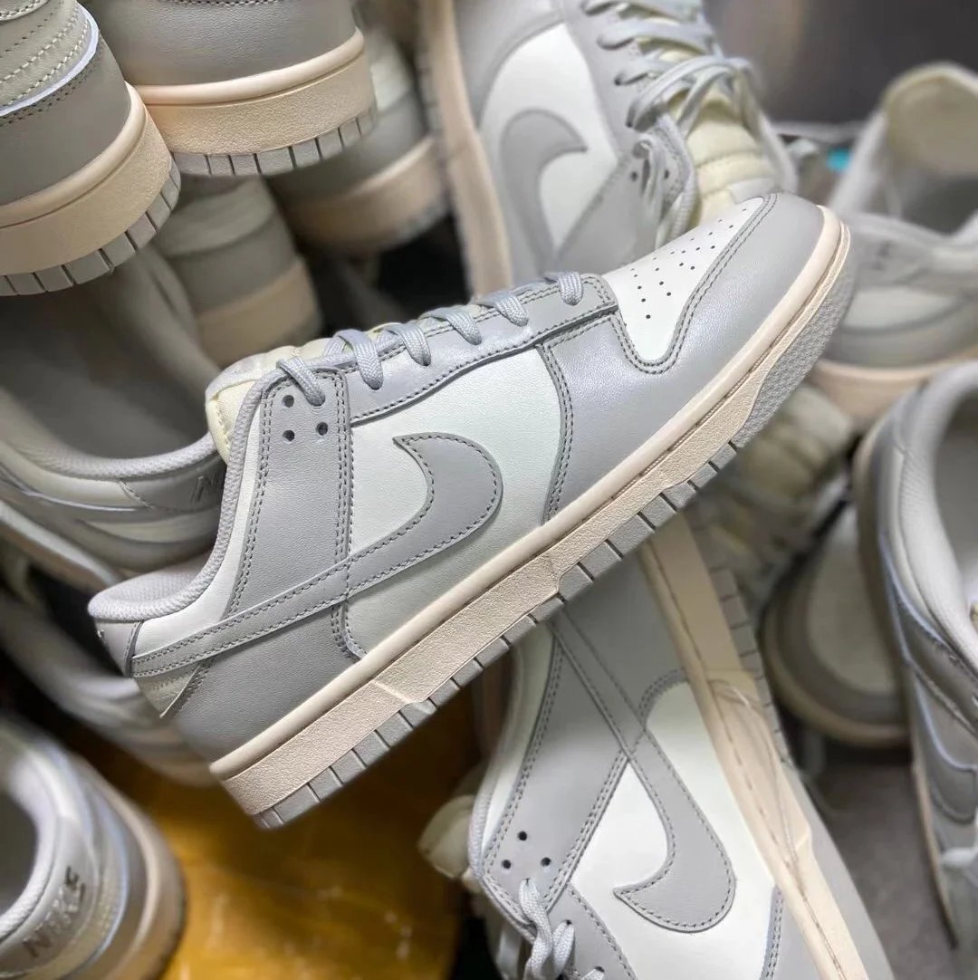 Nike Dunk Low Light Bone Sneakers - 1
