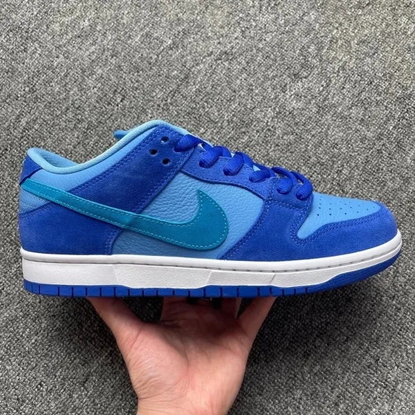 Nike SB Dunk Low Blue Crush Sneakers - 1