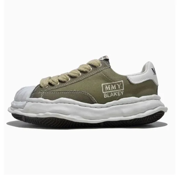 MMY Deconstructed Canvas Sneakers Black/White - 9