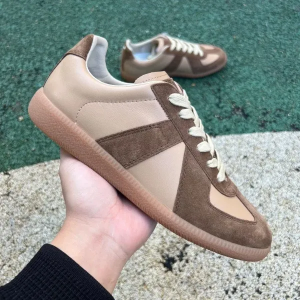 Maison Margiela Replica Sneakers Beige Brown Sneakers - 1