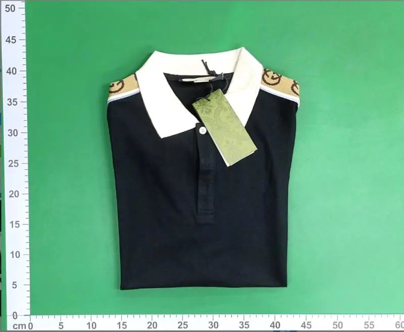 Gucci GG Embroidered Polo Beige with Red Collar - 3