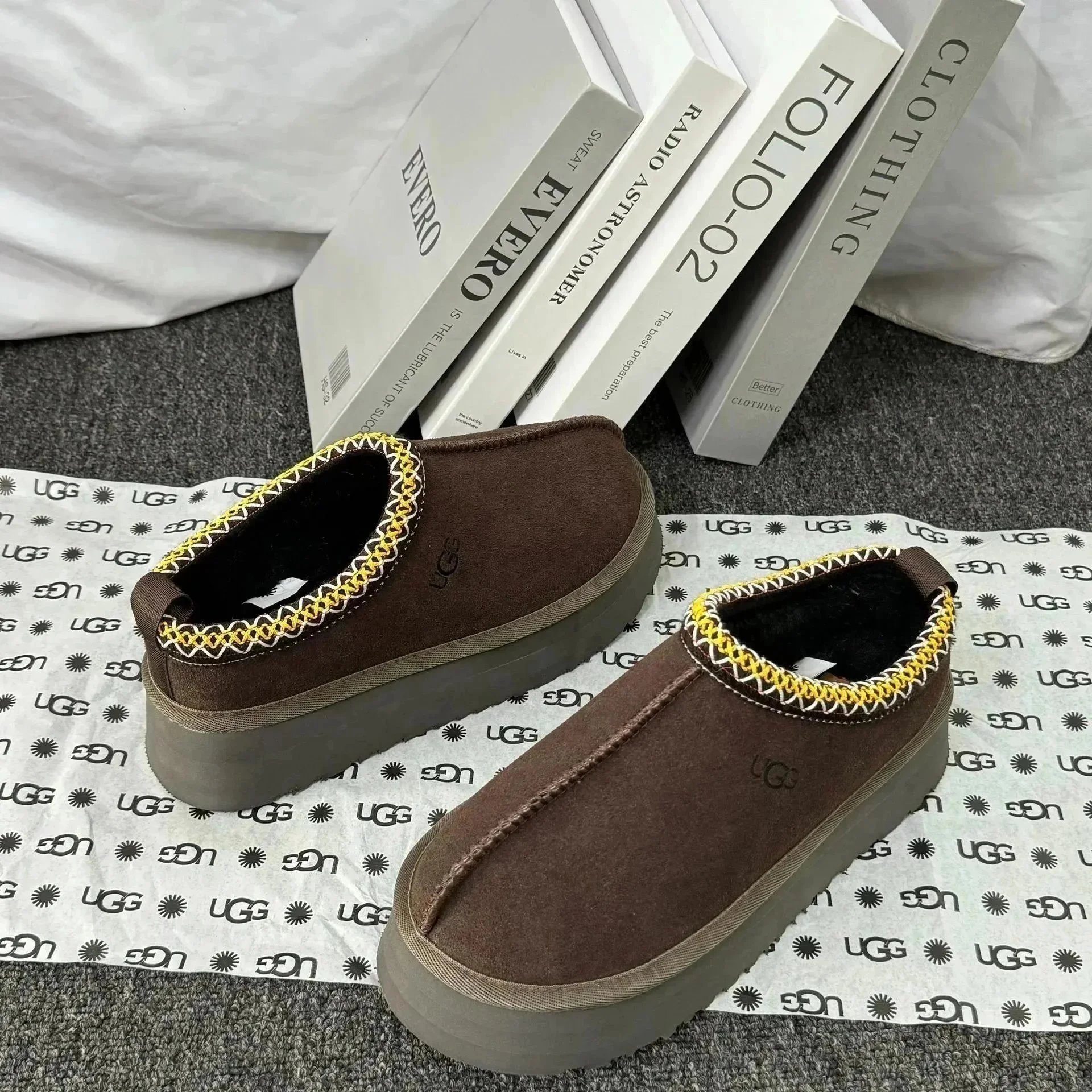 UGG Tasman Sparkle Beige Slip-On Slippers - 7