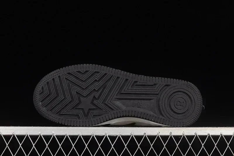 A Bathing Ape Shark Star Low White Sneakers - 8