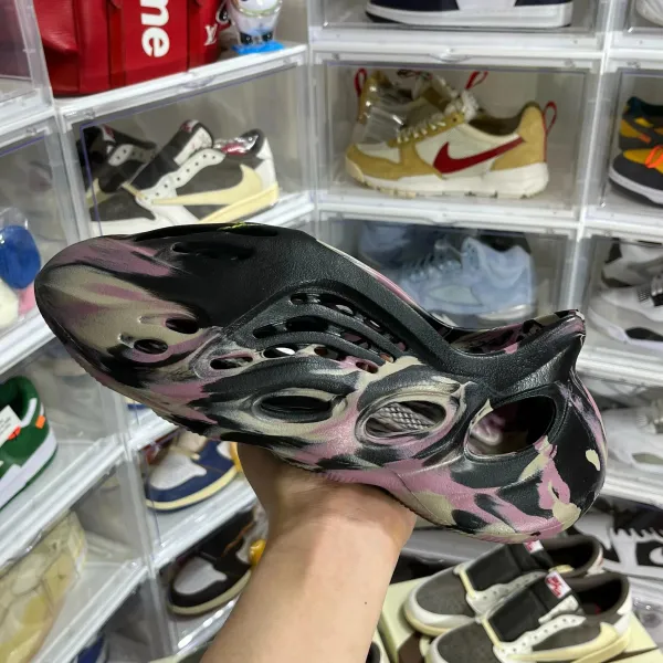Yeezy Foam Runner Multicolor Camo Sneakers - 1