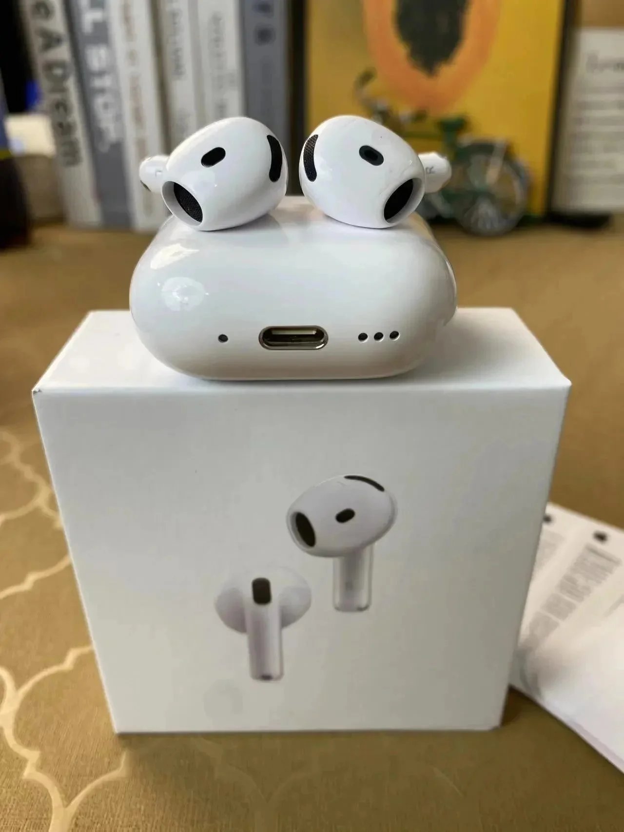 Apple AirPods 4 with Active Noise Cancellation