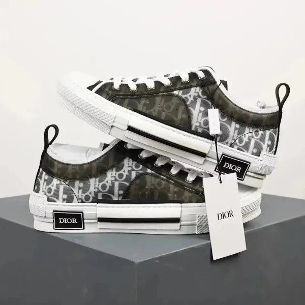 Dior B23 Oblique Monogram Low-Top Sneakers - 1
