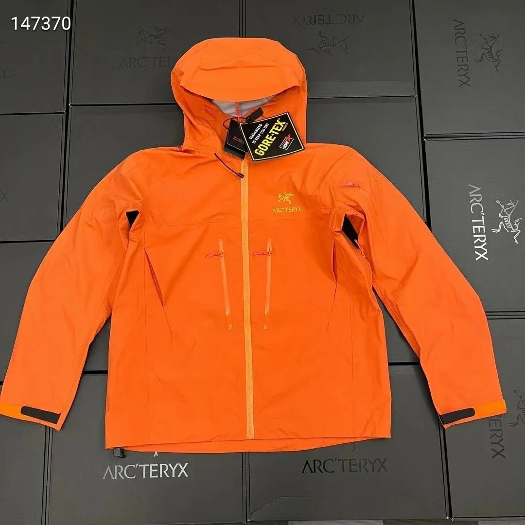 Arc'teryx Alpha SV Jacket White Gore-Tex Outerwear - 5