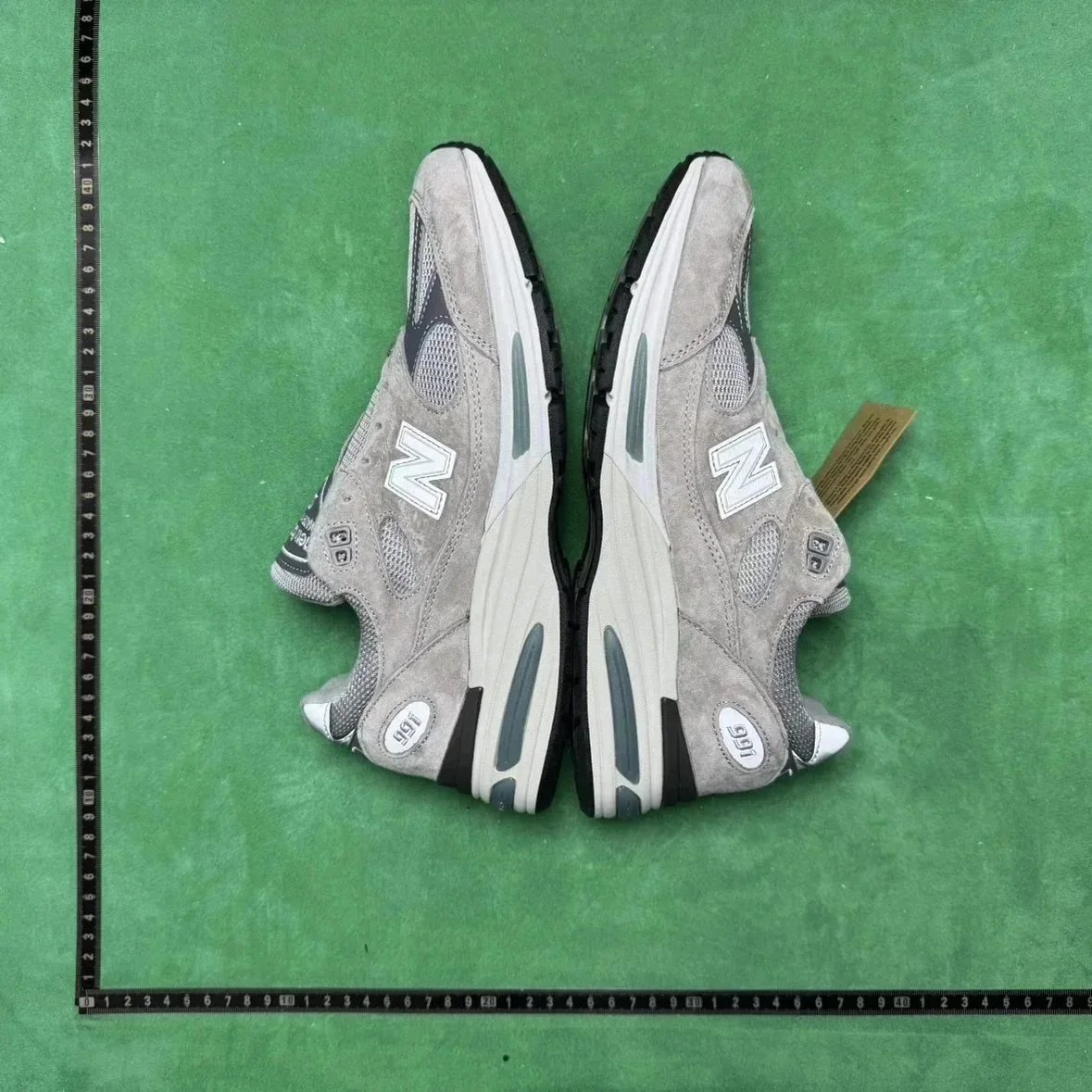 New Balance 991 Olive Green Black Sneakers - 3