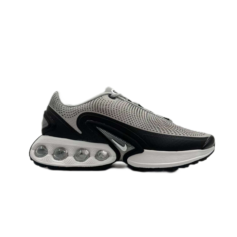 Nike Shox R4 White/Red Sneakers - 7