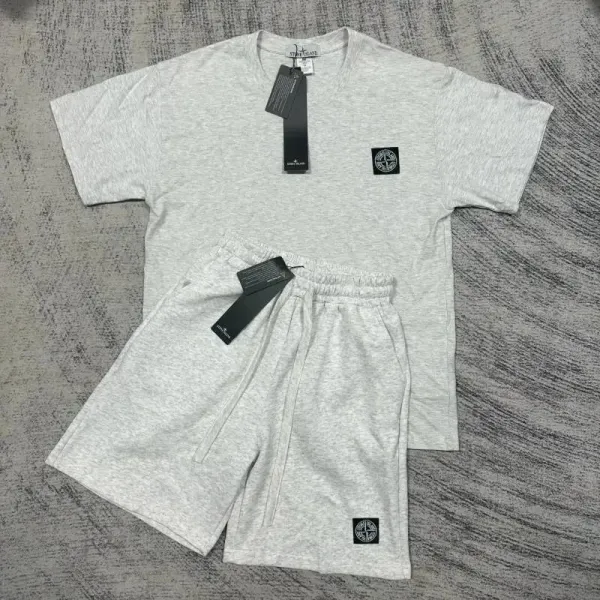 Stone Island Compass Logo T-Shirt and Shorts Set Gray Casual-Set - 1