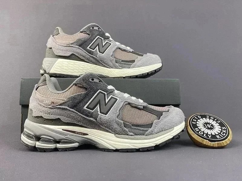 New Balance 2002R Gray Mesh Sneakers - 10