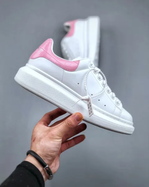 Alexander McQueen Oversized Sneakers White with Holographic Heel Tab Sneakers - 10