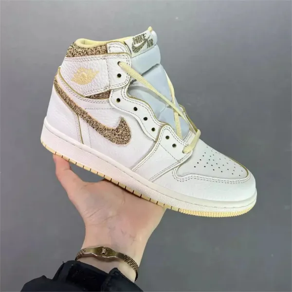 Air Jordan 1 Mid Pine Green Sneakers - 8
