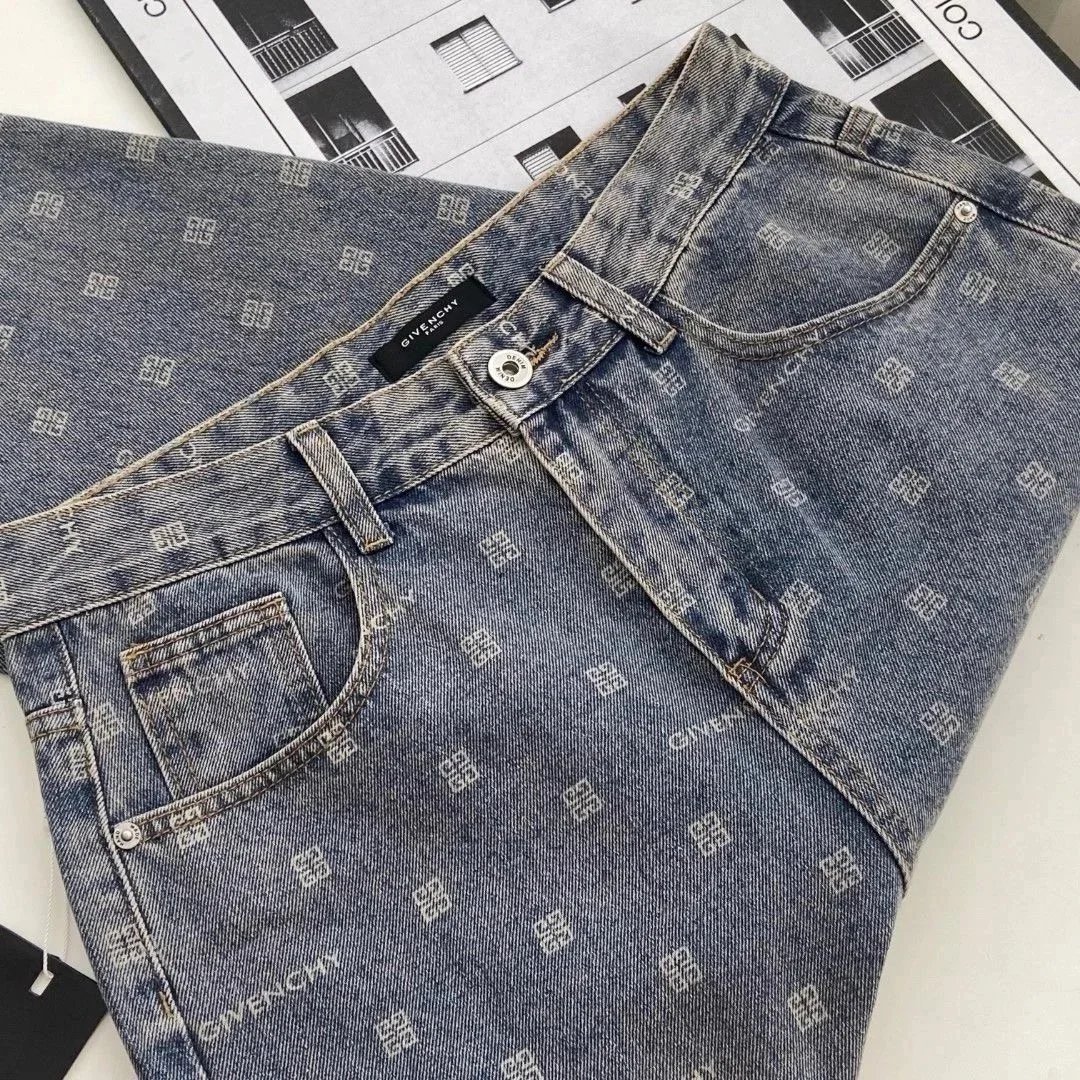 Burberry Jeans - 8/20