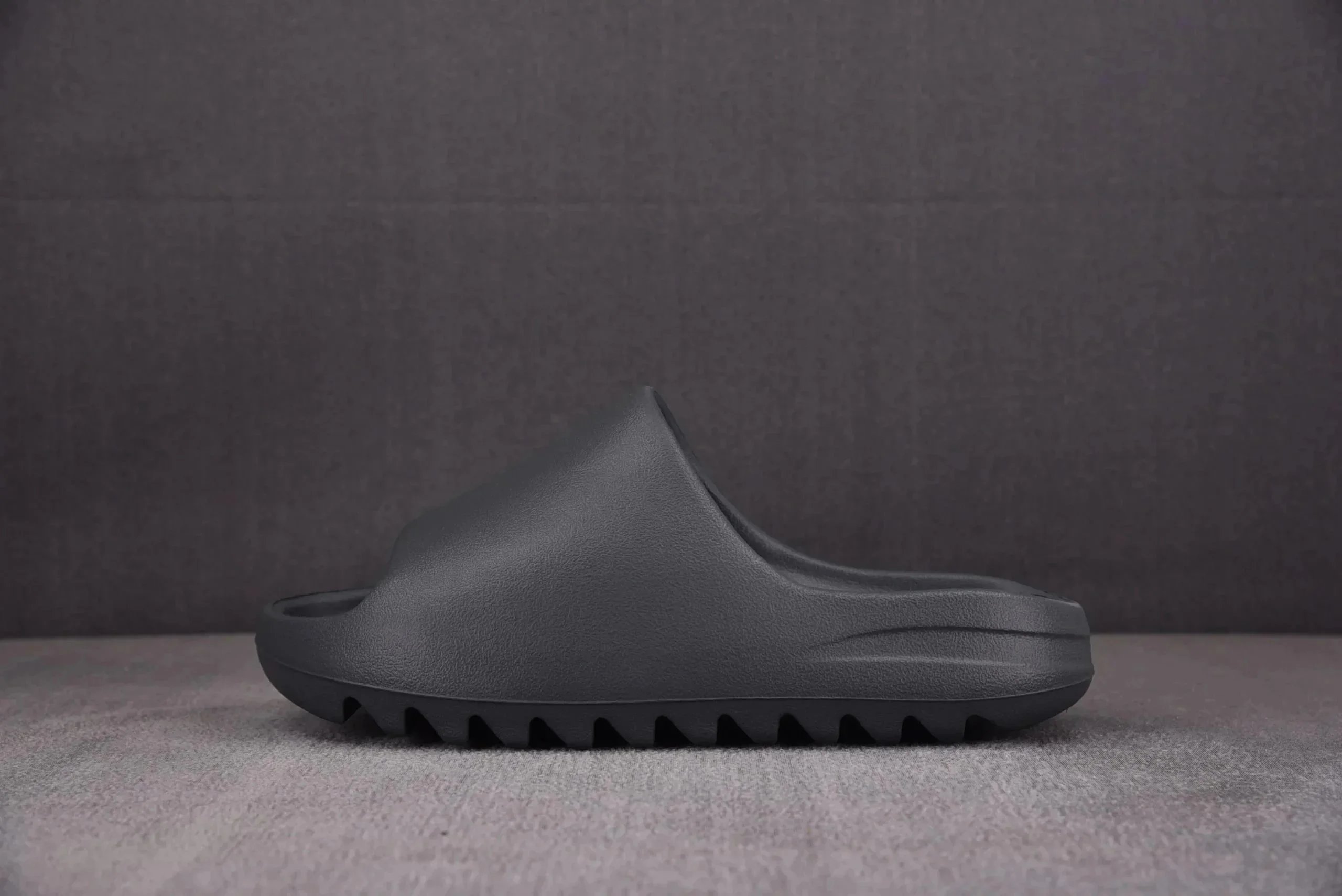 Adidas Yeezy Slide Onyx Slippers
