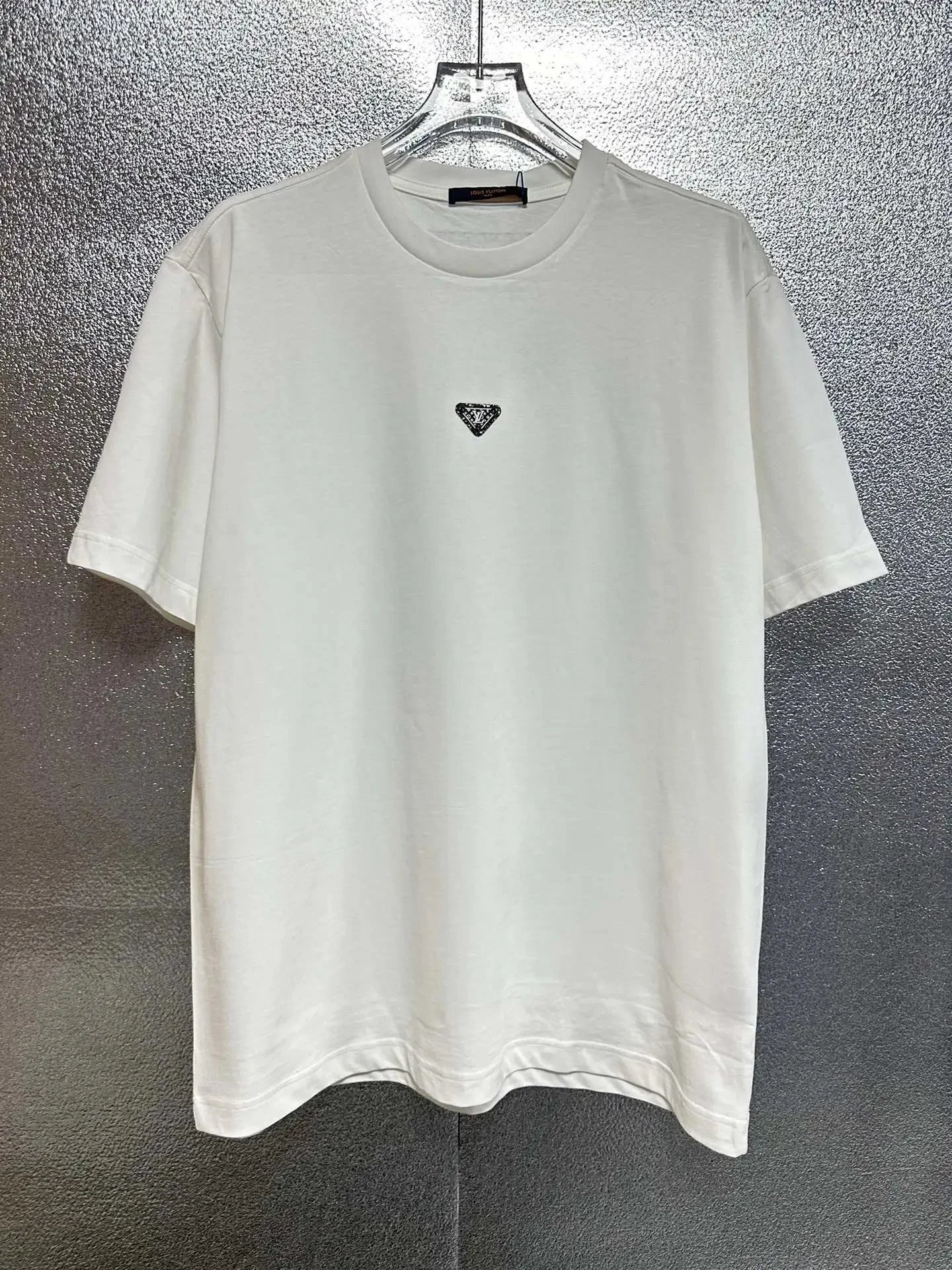 Louis Vuitton Distressed Logo T-Shirt Black - 8