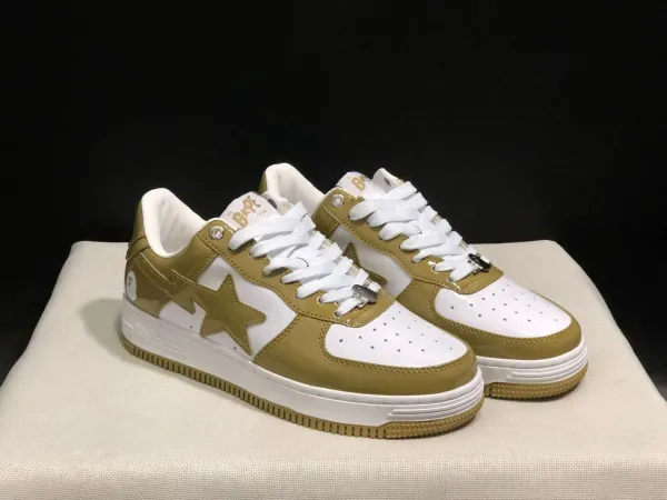 A Bathing Ape Bape Sta Low Gold & White Sneakers - 1