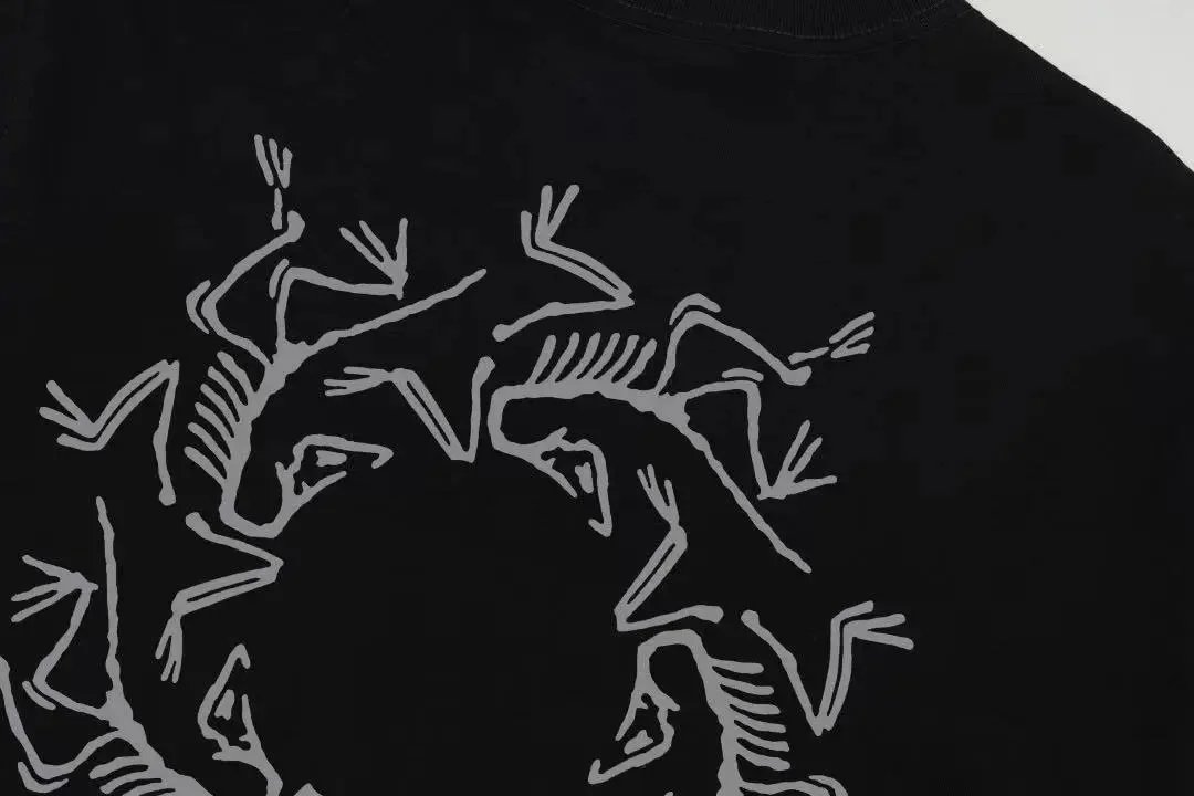 Saint Tears Frog Circle Print Black T-Shirt - 6