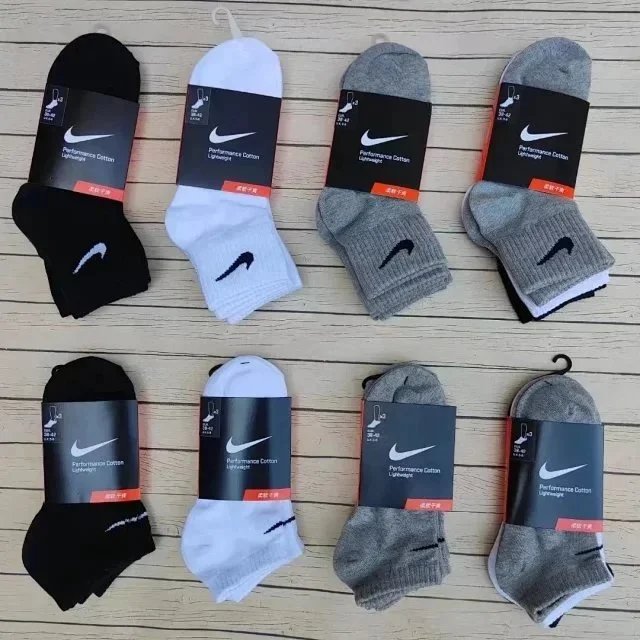 Nike Swoosh Crew Socks Black White Gray Socks - 4