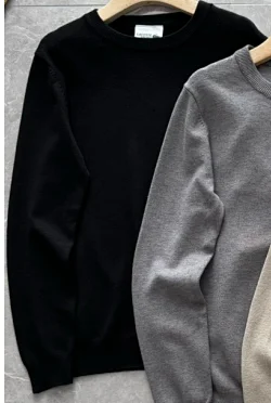 Design Crewneck Sweater Black and Gray