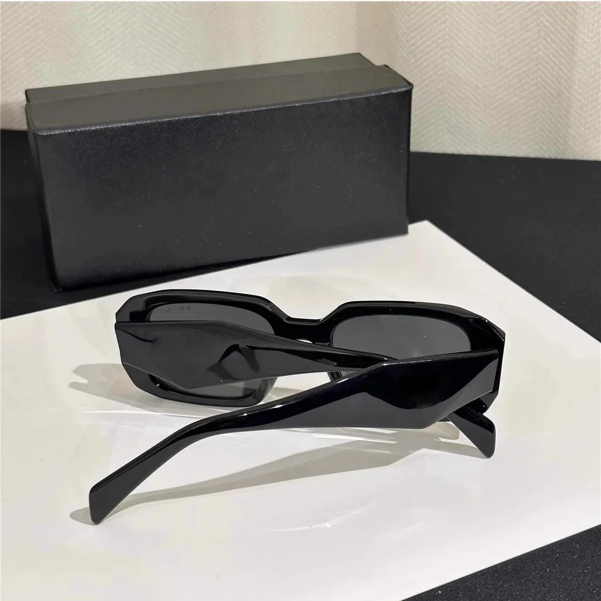 Saint Tears Geometric Frame Black Sunglasses - 4